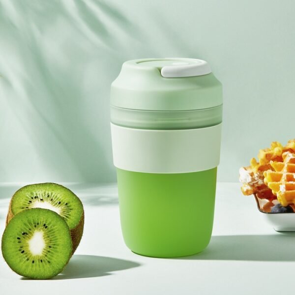 Discover the Convenience of the 400ml Rechargeable Portable Blender Cup - Image 6