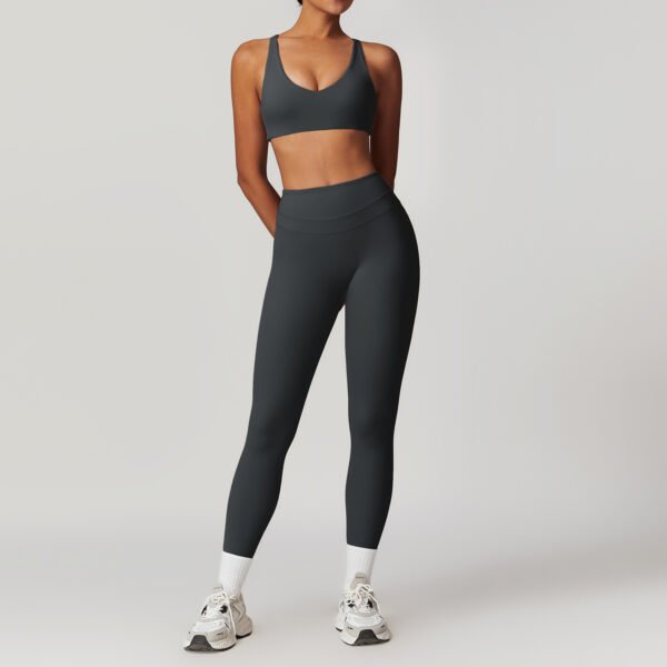 Women’s Yoga & Running Fitness Set – Moisture-Wicking Bra & Pants - Image 4